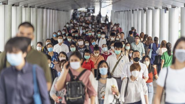 Ten countries in Southeast Asia agree to work together to protect their populations from the COVID-19 pandemic. 