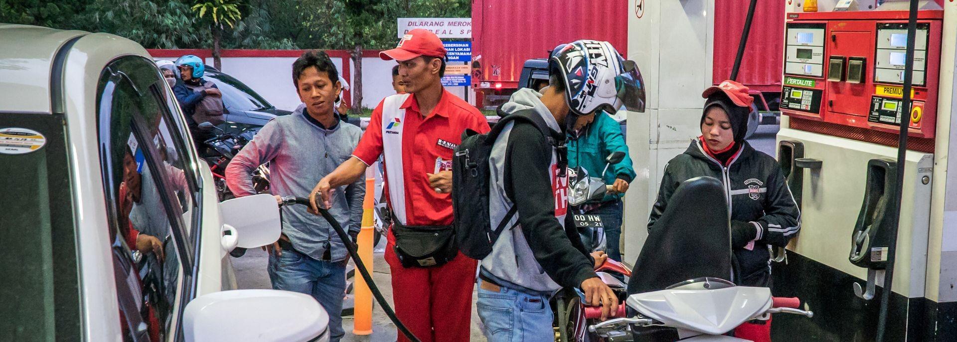 A petrol station in Indonesia. Photo credit: Asian Development Bank.